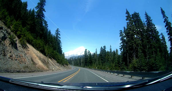 Activeon DX Dashboard Mount Picture of Mount Hood