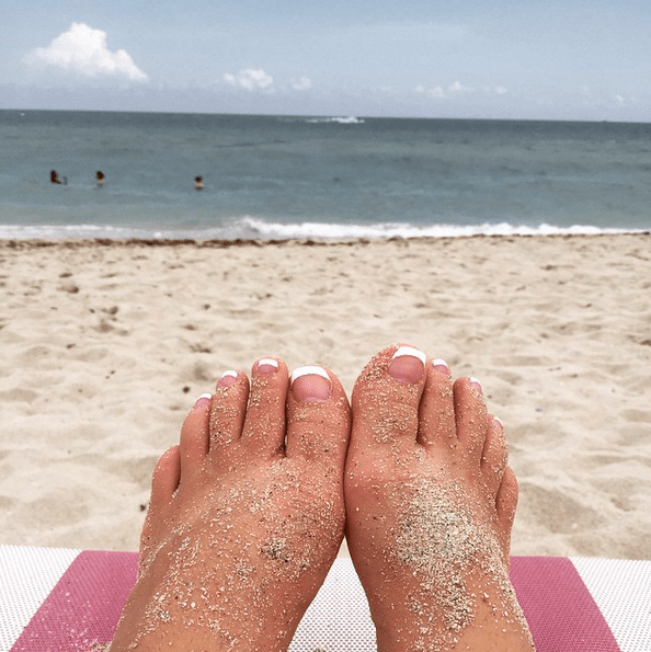 Grace & Stella - Luxury Pedicure Foot Peeling Mask