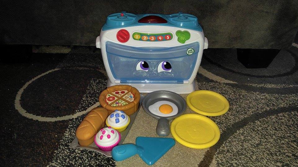 Leap Frog’s Number Lovin’ Oven - EB Holiday Gift Guide