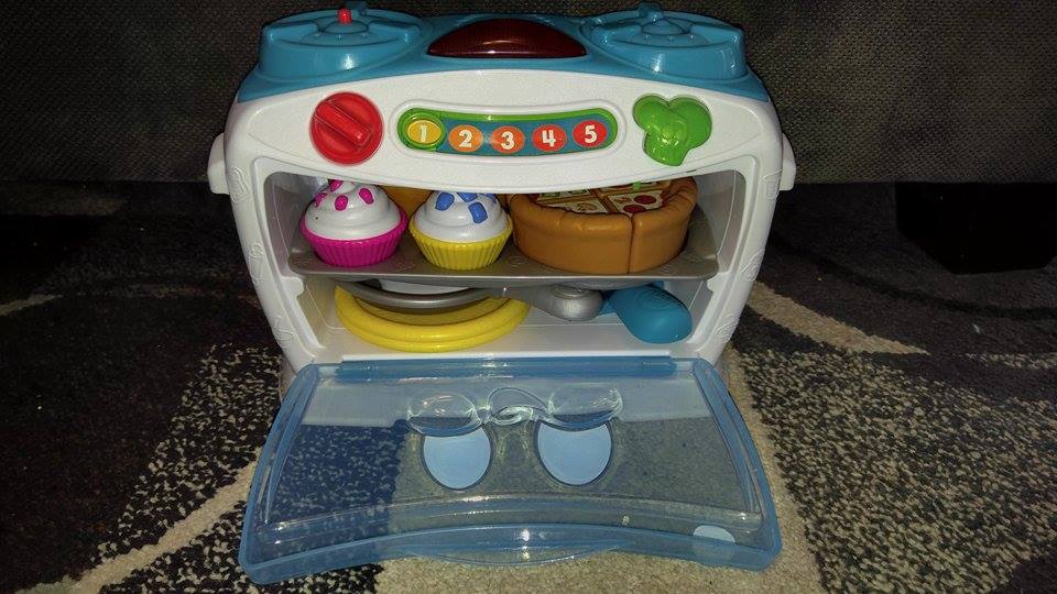Leap Frog’s Number Lovin’ Oven - EB Holiday Gift Guide