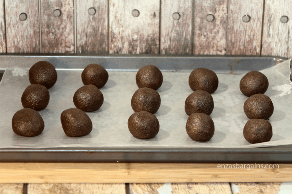 Snowman Truffle Cake Balls Recipe