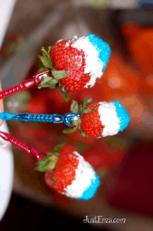 4th of July: Red, White & Blue Strawberries Recipe
