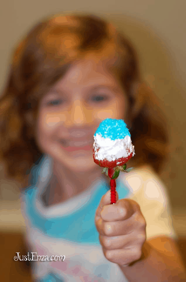 4th of July: Red, White & Blue Strawberries Recipe