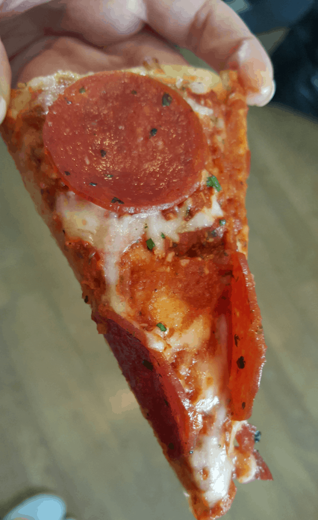 The BEST frozen pizza crust - DIGIORNO pizzeria! #BalanceYourPlate 