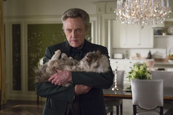 M304 (Left to right.) Christopher Walken and Mr. Fuzzypants star in EuropaCorp's "NINE LIVES”. Photo Credit: Takashi Seida © 2016 EuropaCorp.