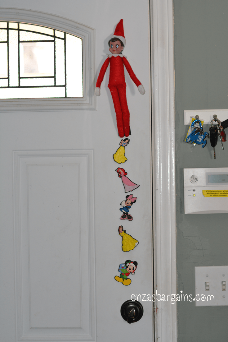 Easy and Quick Elf on the Shelf Ideas!