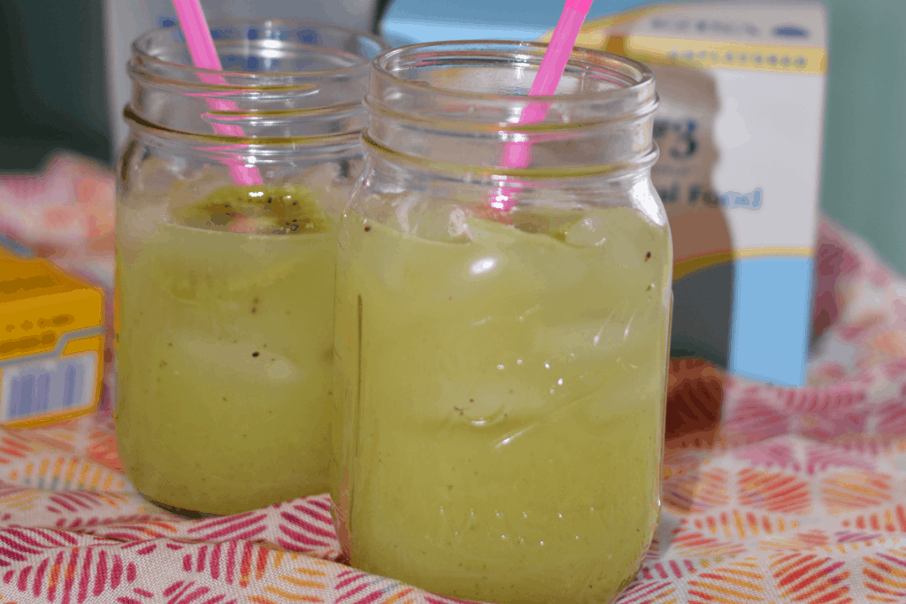 How to Make Easy Kiwi Lemonade With Probiotic!