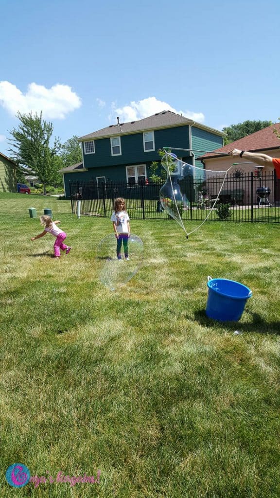 Teletubbies Crafts and Activities! Check out the Bubble Wand, great for summer!