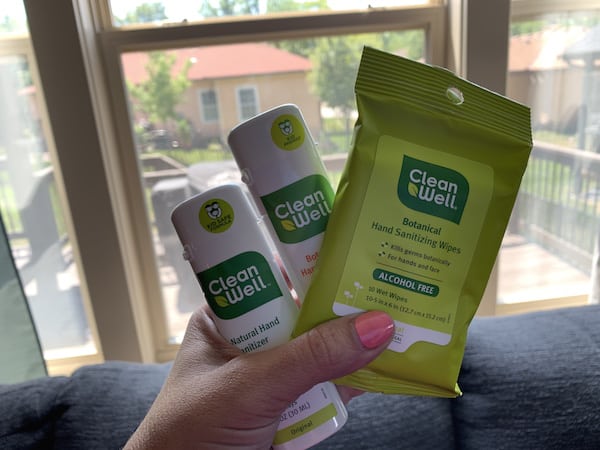 Clean Well Sanitizing Wipes