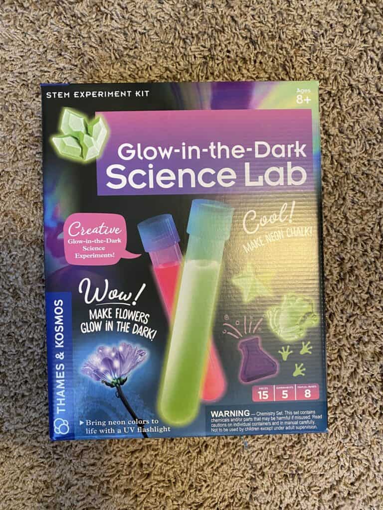 Glow in the Dark Science Lab Review