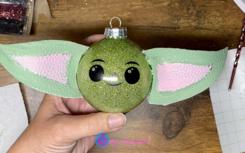DIY Baby Yoda Ornament - Cute Craft for the Holidays!